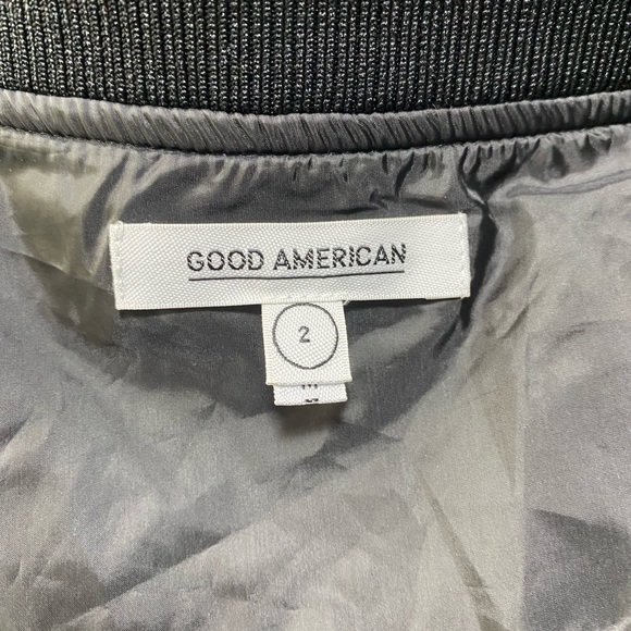 Good American Windbreaker Jacket Cinched Back Black NWT Size 2 - Picture 7 of 7